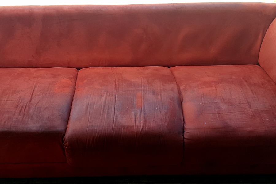 dirty 3 seater couch